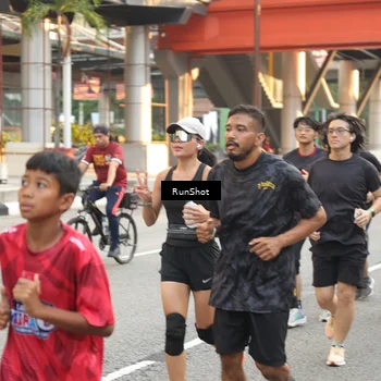 Runner Photo 4694532