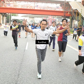 Runner Photo 4694585