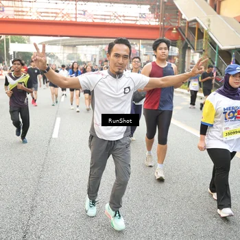 Runner Photo 4694648