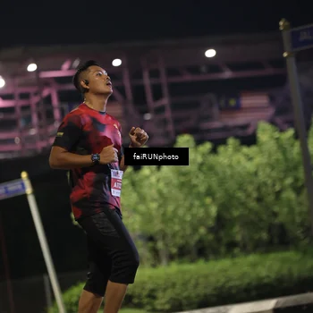 Runner Photo 4694680
