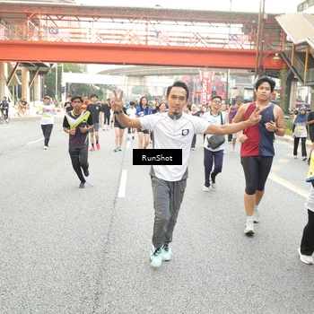 Runner Photo 4694718