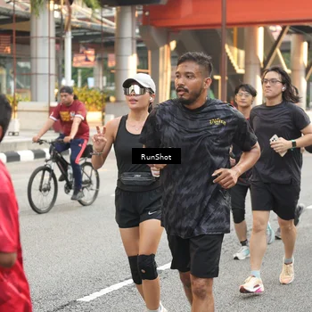 Runner Photo 4694737