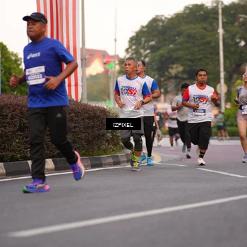 Runner Photo 4694760