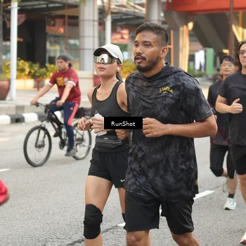 Runner Photo 4694925