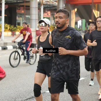 Runner Photo 4694972