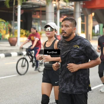 Runner Photo 4695048