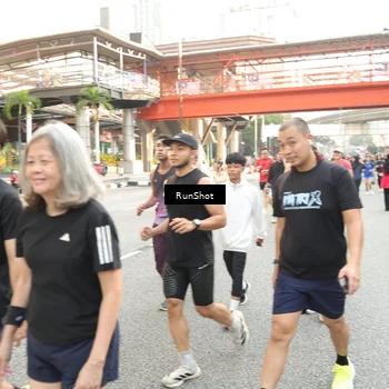 Runner Photo 4695072