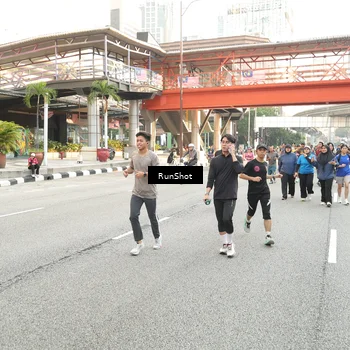 Runner Photo 4695172