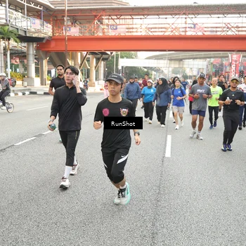 Runner Photo 4695247