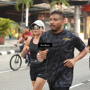 Runner Photo 4695296