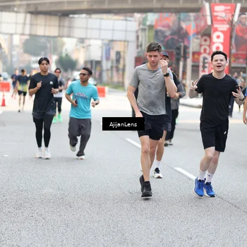 Runner Photo 4695406