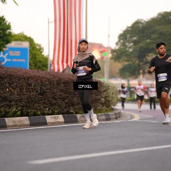 Runner Photo 4695577