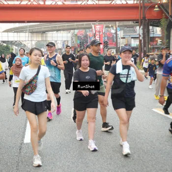 Runner Photo 4695596