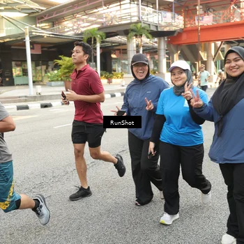 Runner Photo 4695615