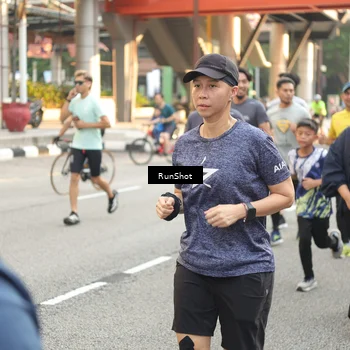 Runner Photo 4695635