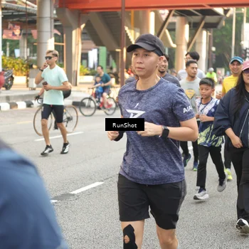 Runner Photo 4695650