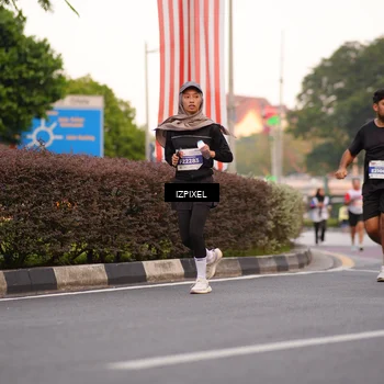 Runner Photo 4695673