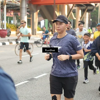 Runner Photo 4695676