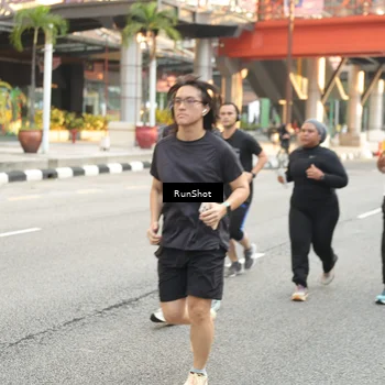 Runner Photo 4695697