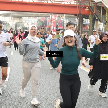 Runner Photo 4695711