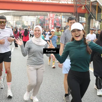 Runner Photo 4695749