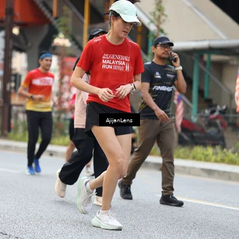 Runner Photo 4695773