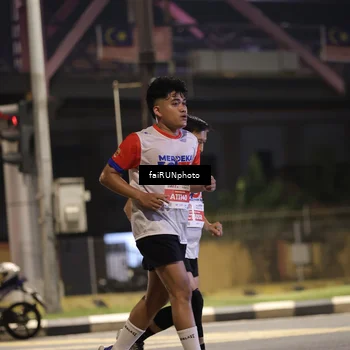 Runner Photo 4695774