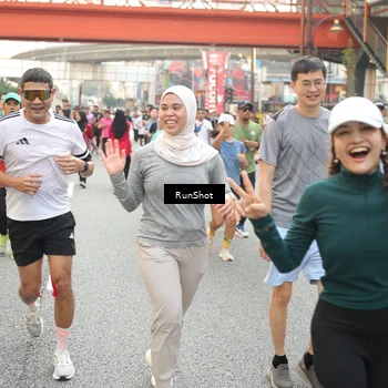 Runner Photo 4695828
