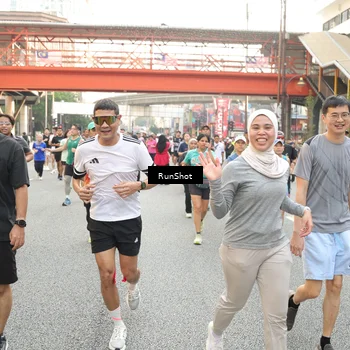 Runner Photo 4695842