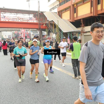 Runner Photo 4695876