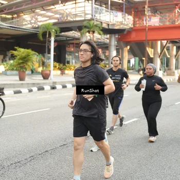Runner Photo 4695904