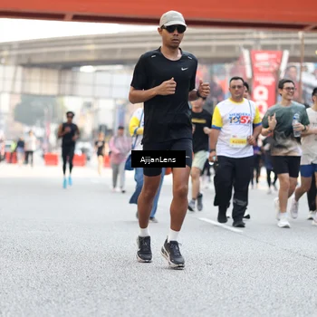 Runner Photo 4696050
