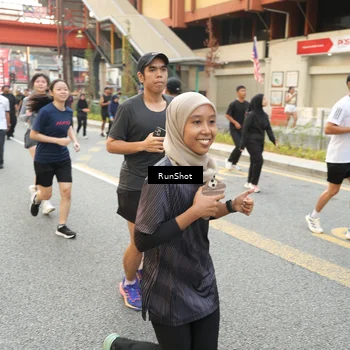Runner Photo 4696190