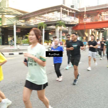 Runner Photo 4696360