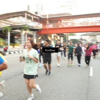 Runner Photo 4696381