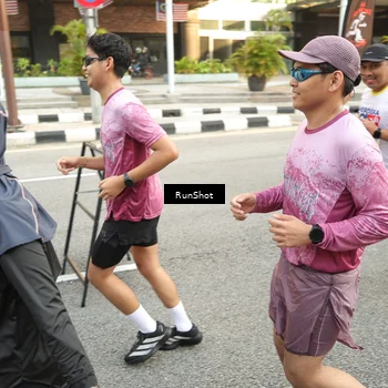 Runner Photo 4696675