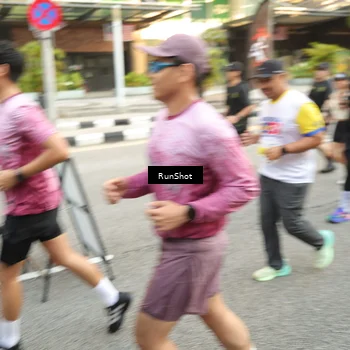 Runner Photo 4696718