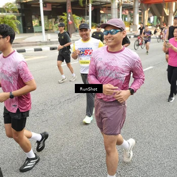 Runner Photo 4696735