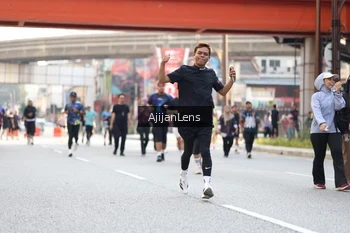 Runner Photo 4696876