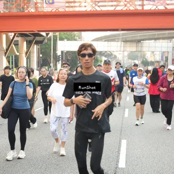 Runner Photo 4696909