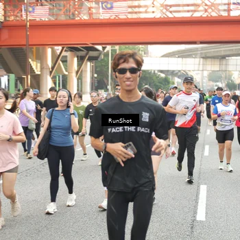 Runner Photo 4696943