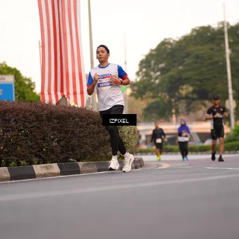 Runner Photo 4697747