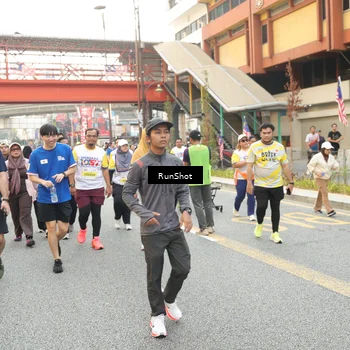 Runner Photo 4697758