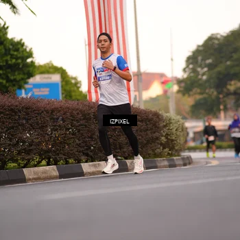 Runner Photo 4697911