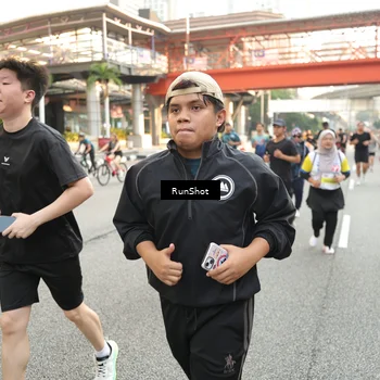 Runner Photo 4698050