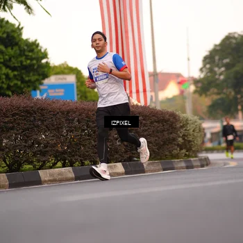 Runner Photo 4698086