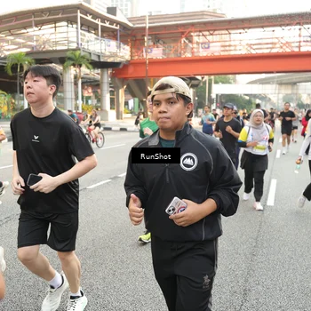 Runner Photo 4698215