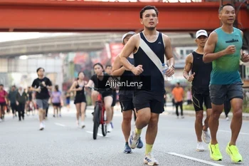 Runner Photo 4698543
