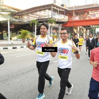 Runner Photo 4698672