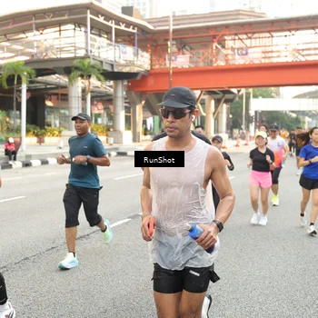 Runner Photo 4698700